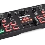 Numark DJ2GO2 Touch - Mini controlador DJ para llevar - Consola DJ USB de 2 pisos con interfaz de audio y jog wheels capacitivos, 4 modos de pad; software incluido