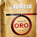 Lavazza, Qualità Oro, Café en Grano Natural, Ideal para la Máquina de Café Espresso, con Notas Aromáticas de Frutas y Flores, 100% Arábica, Intensidad 5, Tueste Medio, Paquete de 1 kg